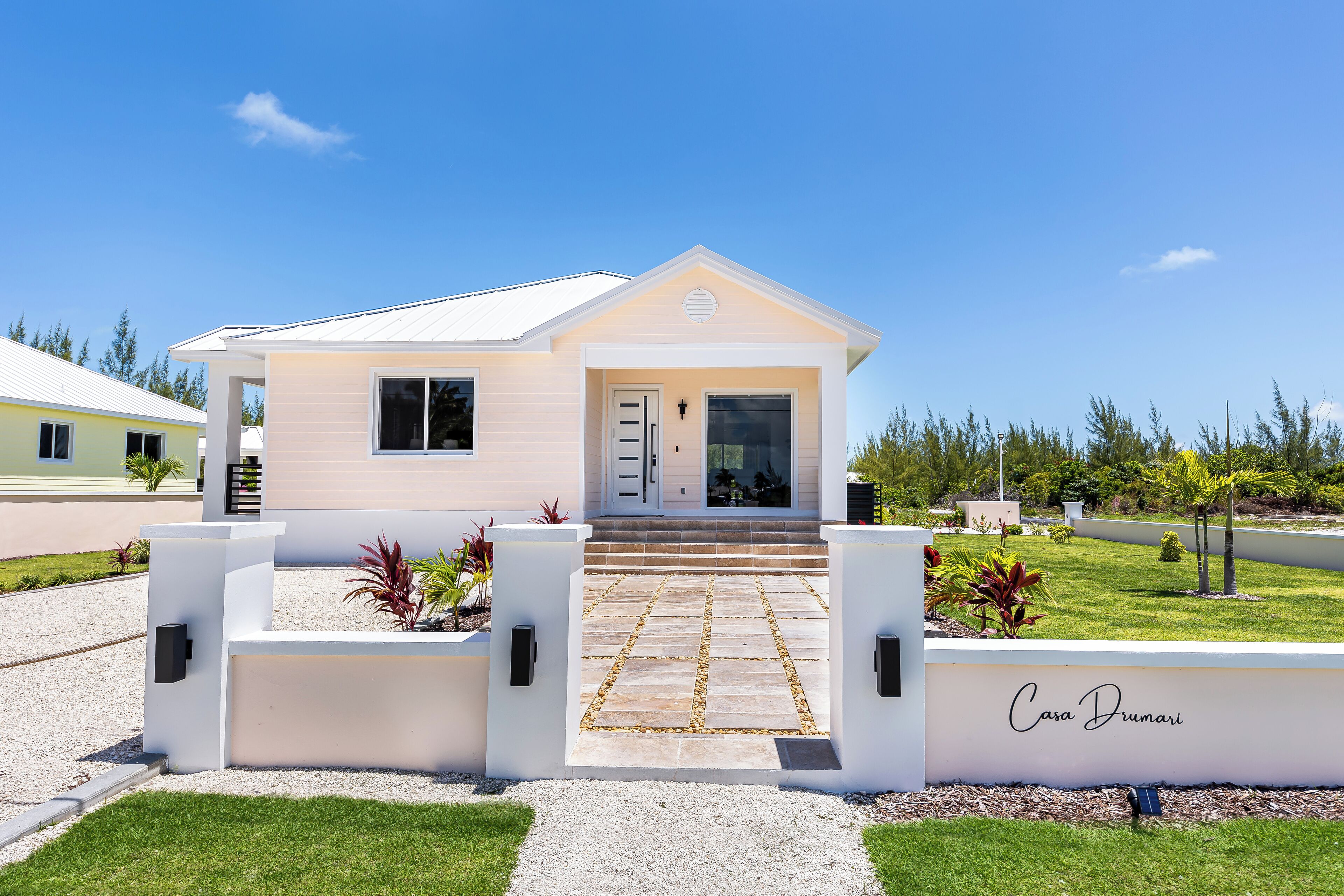 المنشأة من الخارج