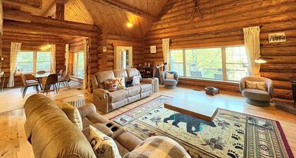 Vermont Lodge Cabin with Mountain Views near Killington