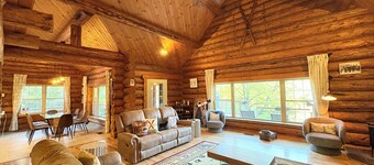 Vermont Lodge Cabin with Mountain Views near Killington