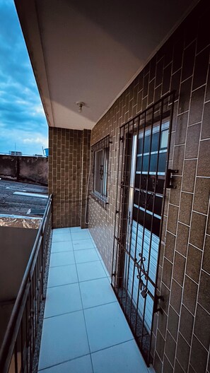 Exterior detail - Apartment in Doca, on the edge of Belém city center - walk to everything - close to everything (Belém)