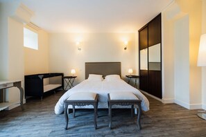 4 soverom, strykejern/-brett, reiseseng for barn og wi-fi (inkludert)