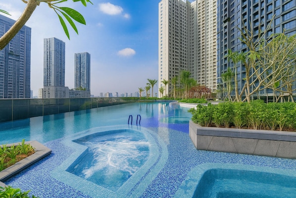 Economy Apartment, 1 Bedroom, Balcony, City View | Hypo-allergenic bedding, minibar, individually decorated