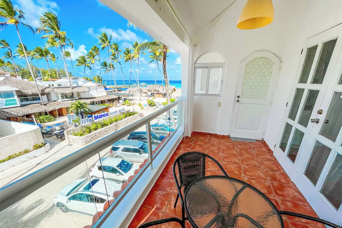 Suite Deluxe, 2 habitaciones, balcón, vista al océano | Vista a la playa o el mar