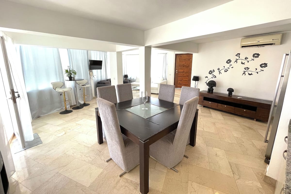 Apartment, Ocean View | In-room dining