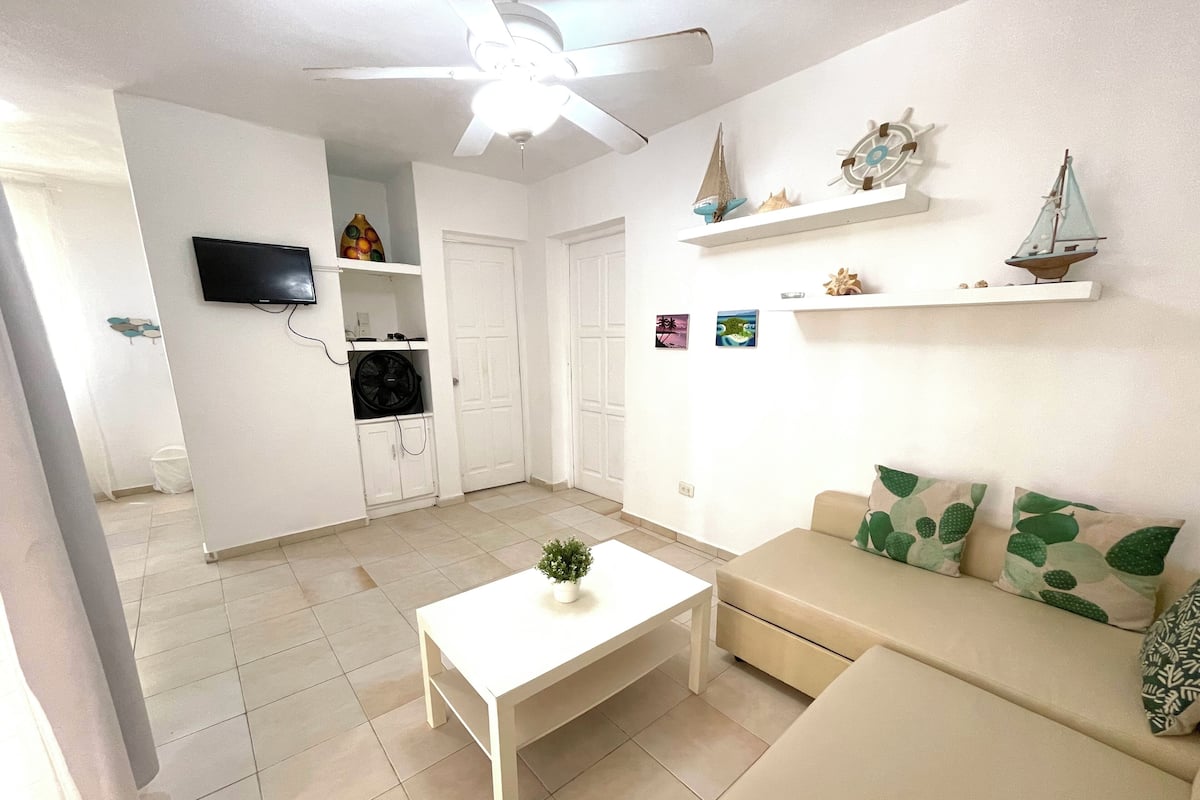 Suite ejecutiva, 1 habitación, cocina, vista al jardín | Sábanas de algodón egipcio, ropa de cama de alta calidad y edredón