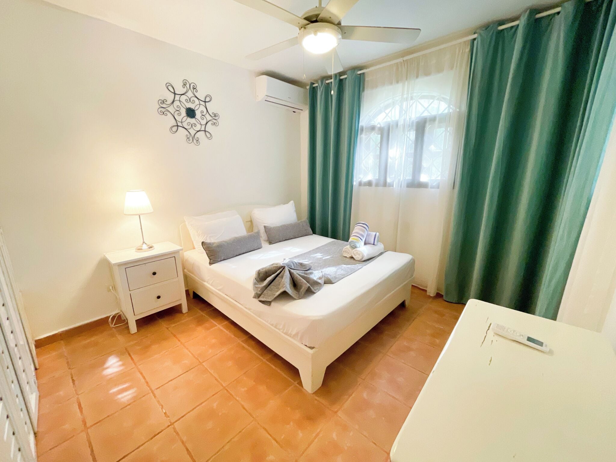 Villa Deluxe, 2 habitaciones, Terraza, en el área del jardín | Sábanas de algodón egipcio, ropa de cama de alta calidad y edredón 