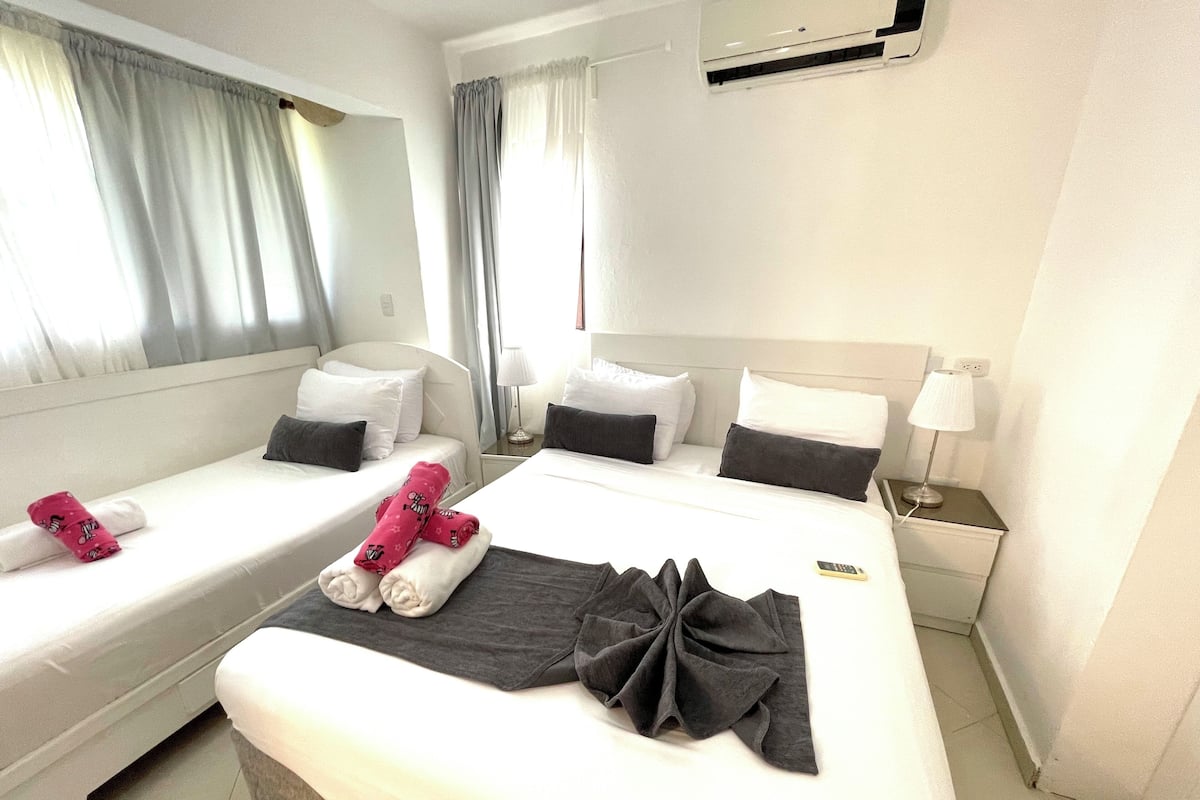 Premier Villa, 2 Bedrooms, Garden View | In-room safe, free WiFi