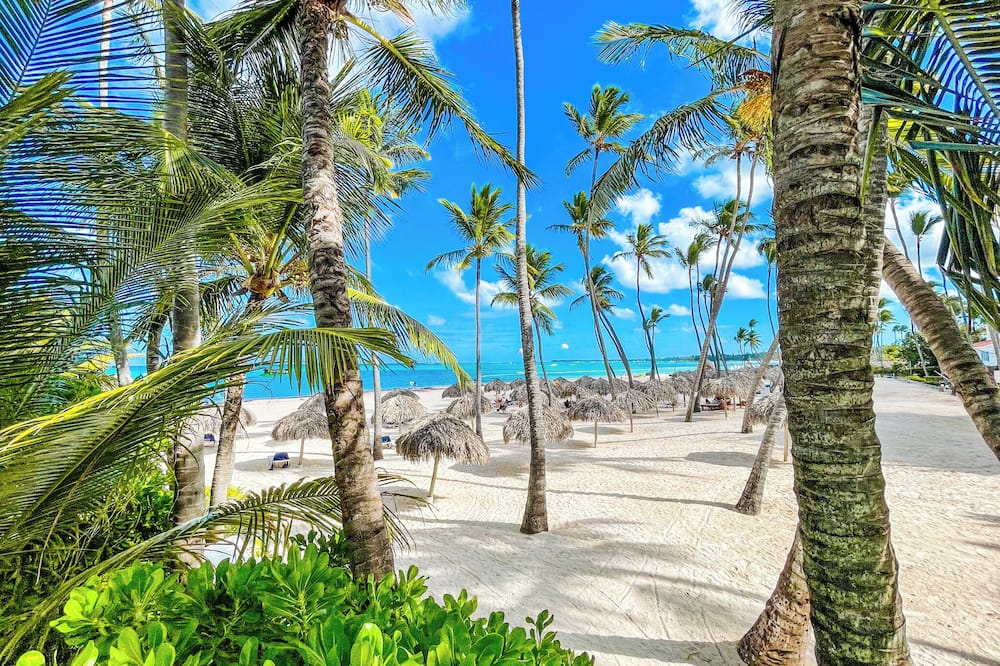 KORALES BEACH APARTMENTS