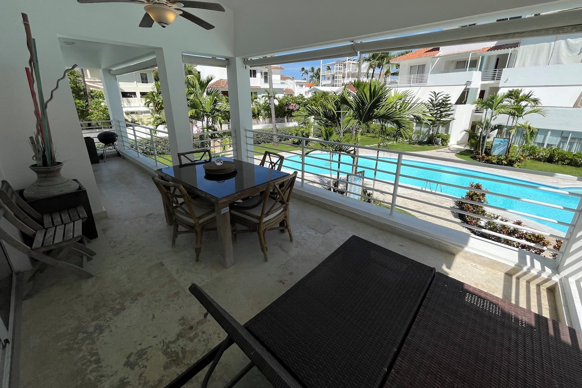 Villa Confort, 2 chambres, balcon, vue piscine | Vue de la chambre