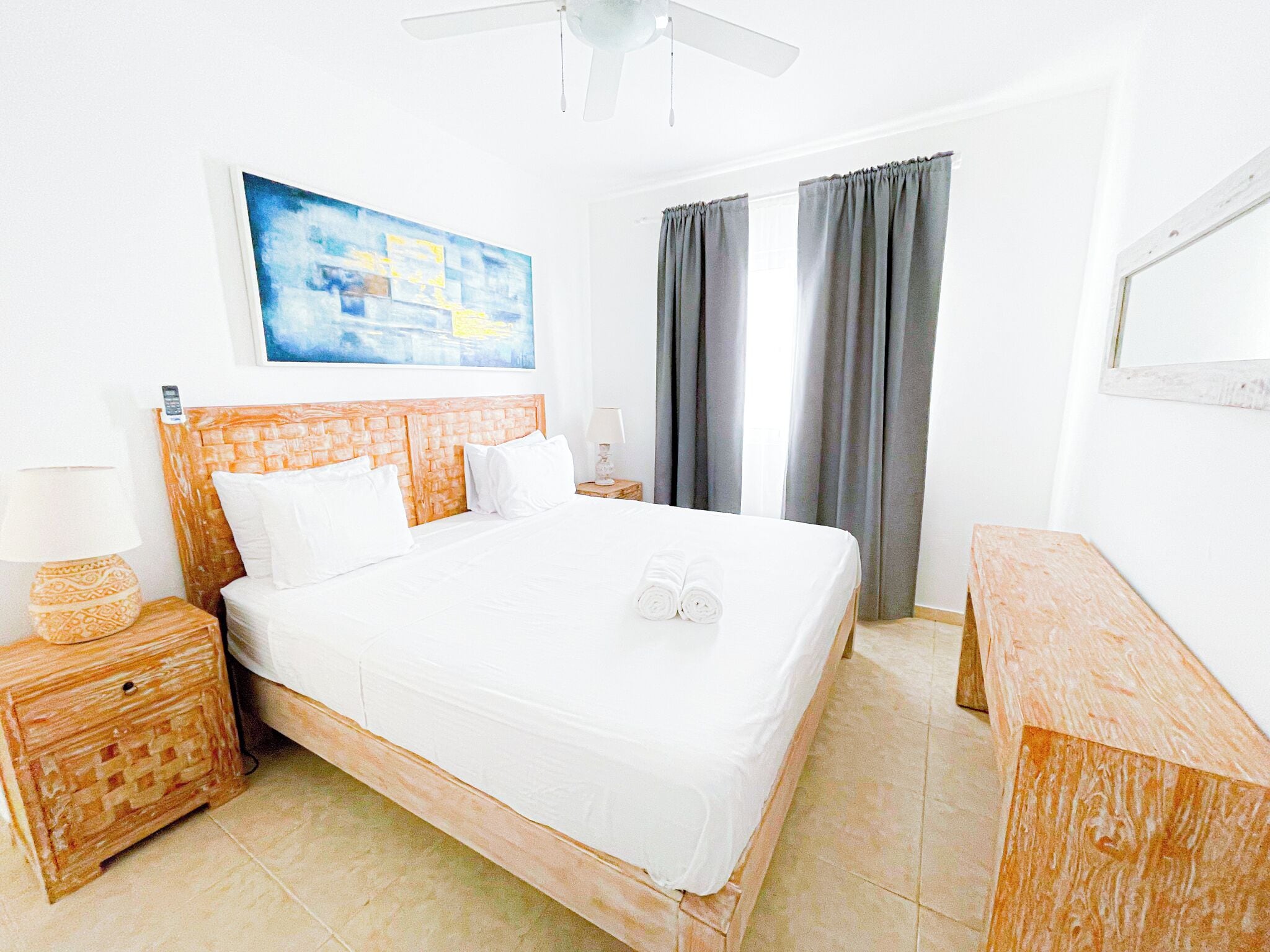 Condo clásico, 2 habitaciones, balcón, vista a la alberca | Sábanas de algodón egipcio, ropa de cama de alta calidad y edredón 