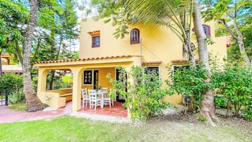 Villa Supérieure, 2 chambres, cuisine, cÎté jardin | Vue sur le jardin