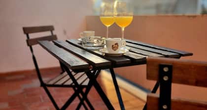 Happy House - Central Apartment