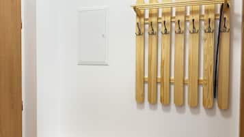 Estudio | Cortinas opacas, tabla de planchar con plancha, wifi gratis