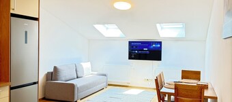 Riverside Apartment Prague