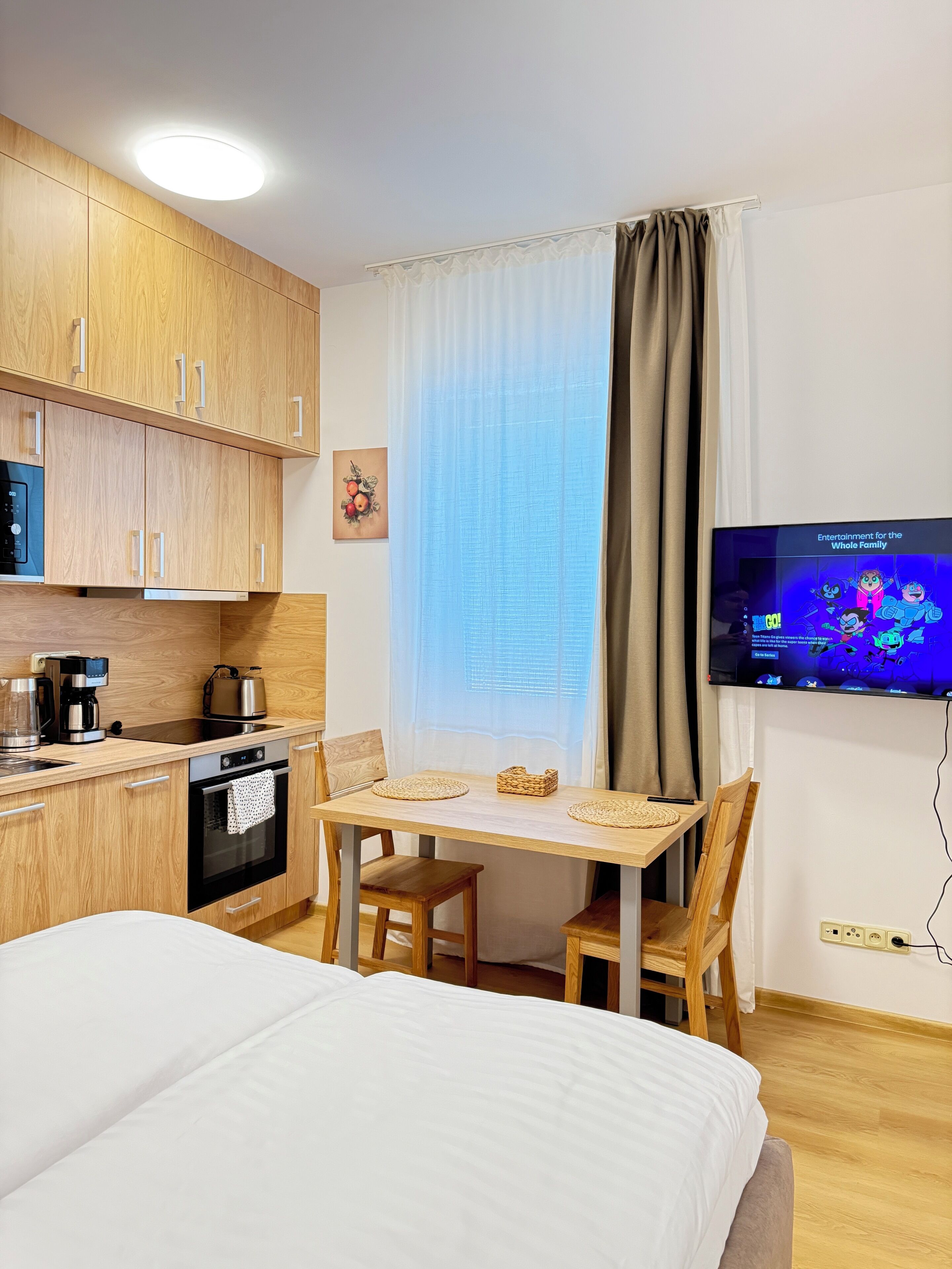 Studio | Blackout drapes, iron/ironing board, free WiFi, bed sheets