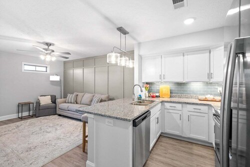 Henry Place Boulevard