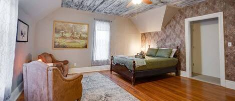 Condo, 1 Queen Bed, Patio, Garden View (Unit #4 (117 Marion St)) | 1 bedroom, individually decorated, individually furnished, bed sheets