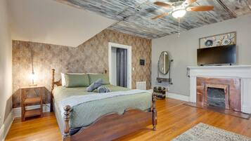 Bloc d'apartaments, 1 llit de matrimoni, pati, vistes al jardí (Unit #4 (117 Marion St)) | 1 dormitori, decoració individual, mobiliari individual i roba de llit