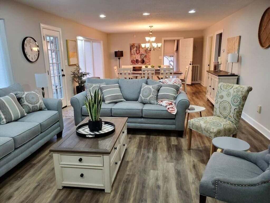 House, Multiple Beds, Patio, Garden View (Whole Home (1335 Whitt Ln)) | Living area