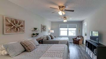 Rumah, Beberapa Tempat Tidur, patio, pemandangan kebun (Residence (1335 Whitt Ln)) | 7 kamar tidur dan didekorasi berbeda-beda