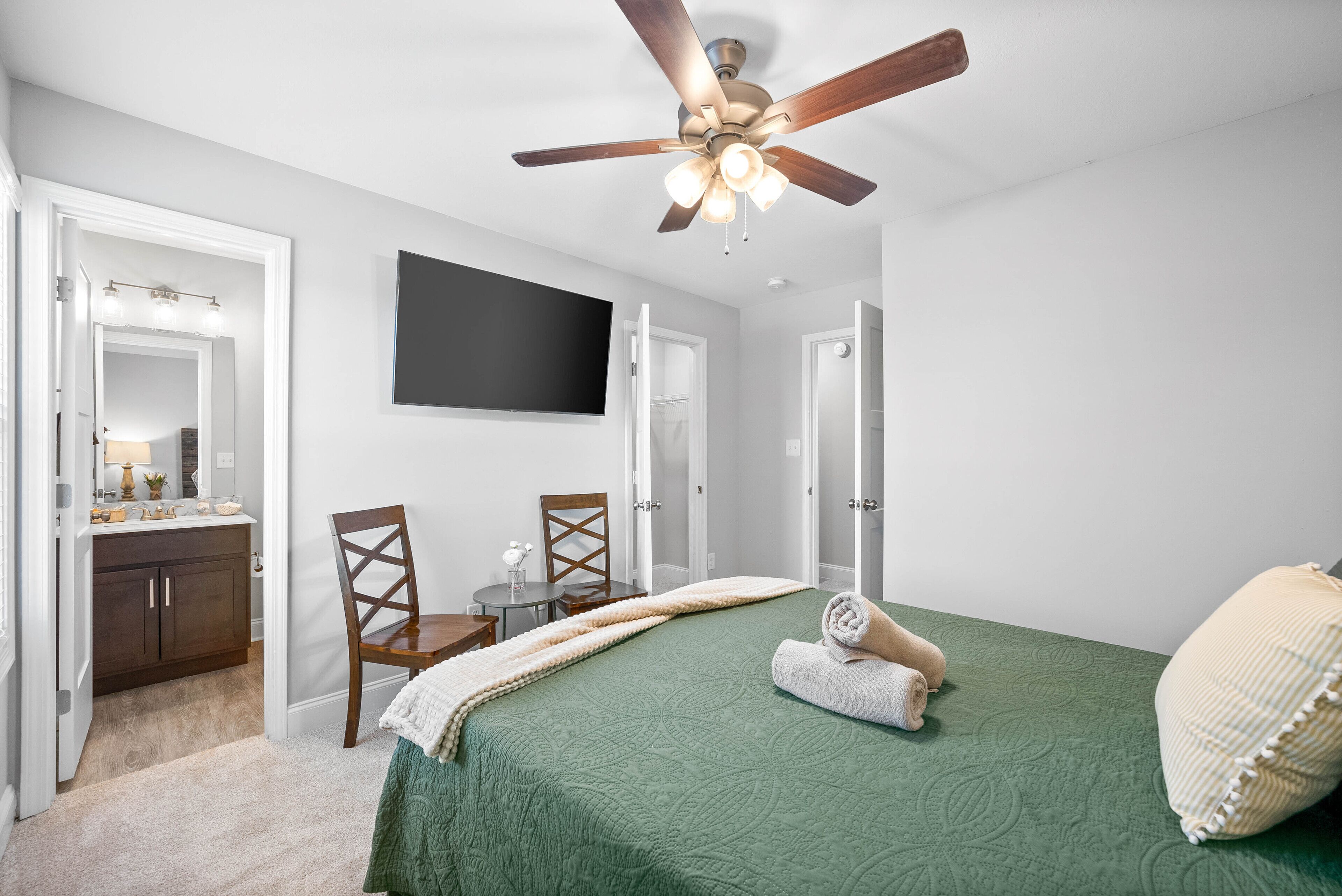 House, Multiple Beds, Balcony, Garden View (Unit #606 1625 Golf Club Ln) | 2 bedrooms, individually decorated, individually furnished, bed sheets