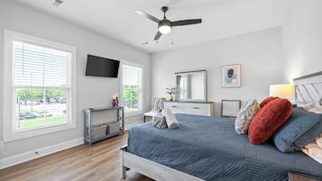 4 kamar tidur dan didekorasi berbeda-beda