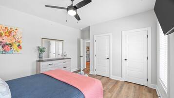 4 habitaciones, decoración personalizada y muebles diferentes