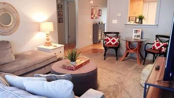 Condo, Multiple Beds, Balcony, Garden View (Loft #304 (540 N 2nd St)) | Living area