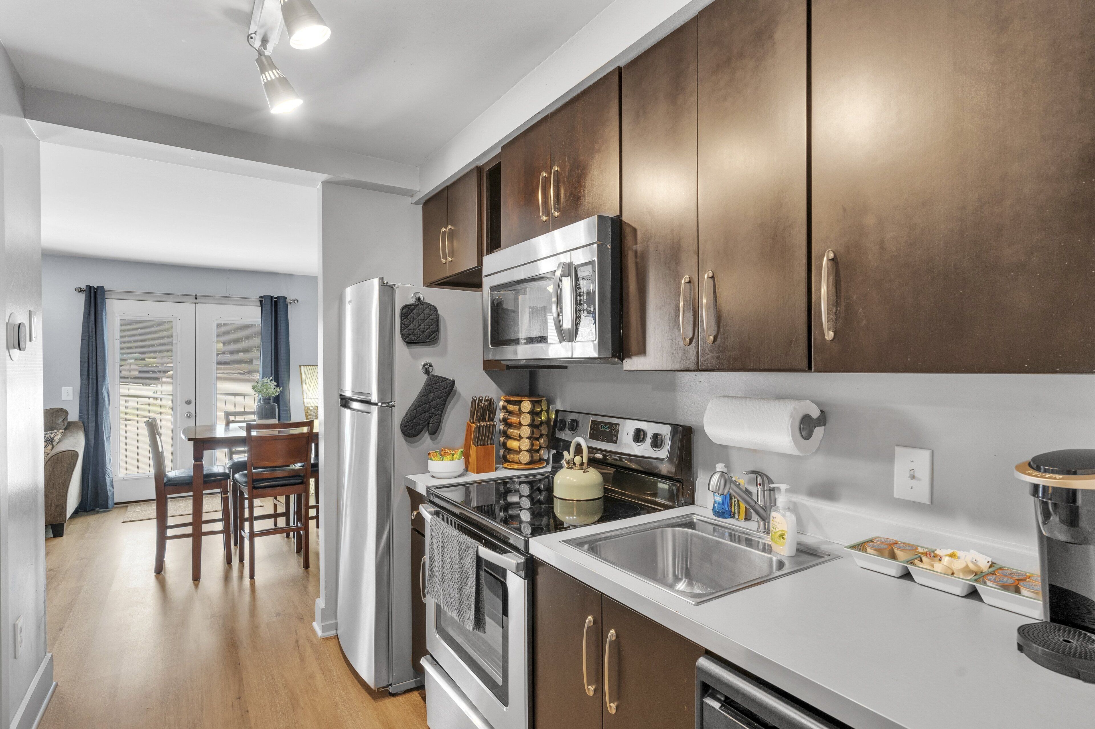 Condo, 1 cama Queen e sofá-cama, cozinha, vista para o jardim (Loft #208 (540 N 2nd St)) | Cozinha privada