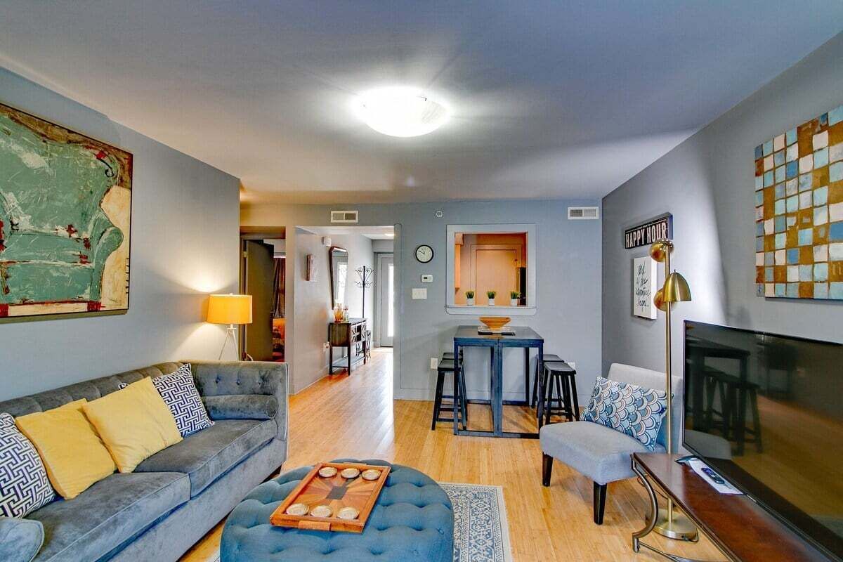 Kondominium, Beberapa Tempat Tidur, balkon, pemandangan kebun (Loft #104 (540 N 2nd St)) | Area keluarga