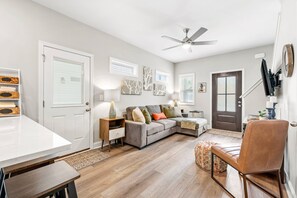 House, Multiple Beds, Patio, Garden View (Whole Home 1012 & 1014 Franklin) | Living area