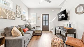 Casa, letti multipli, patio, vista giardino (1014 Franklin Street) | Area soggiorno