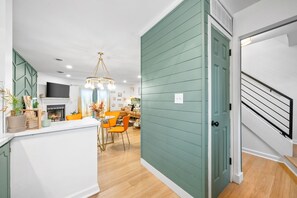 Condo, 2 Queen Beds, Patio, Garden View (104 Azalea Ct) | Interior