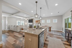 獨棟房屋, 多張床, 庭院, 花園景觀 (1147 Eagles View Dr) | 住宿內部