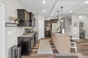 獨棟房屋, 多張床, 庭院, 花園景觀 (1147 Eagles View Dr) | 私人廚房