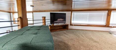 Casa, varias camas, patio, vista al jardín (120 PGL) | Interior