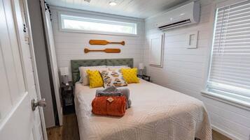 House, Multiple Beds, Patio, Garden View (121 & 131 ITP) | 2 bedrooms, individually decorated, individually furnished, bed sheets