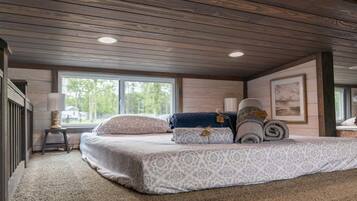 Casa, varias camas, patio, vistas al jardín (121 ITP) | 2 dormitorios, decoración individual, mobiliario individual