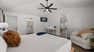 House, Multiple Beds, Patio, Garden View (1221 Beverly Hills Dr) | 4 bedrooms, individually decorated, individually furnished, bed sheets