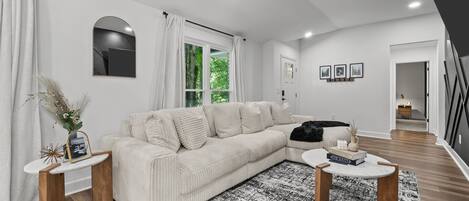 Rumah, Beberapa Tempat Tidur, patio, pemandangan kebun (1221 Beverly Hills Dr) | Area keluarga