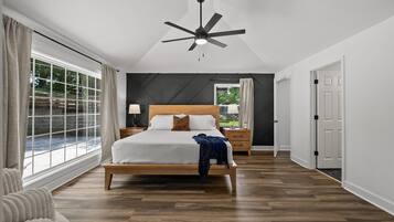 House, Multiple Beds, Patio, Garden View (1221 Beverly Hills Dr) | 4 bedrooms, individually decorated, individually furnished, bed sheets