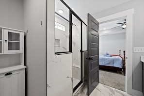 Maison, plusieurs lits, balcon, vue jardin (1365 Isaiah Drive)