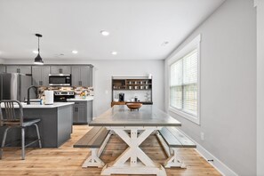 House, Multiple Beds, Balcony, Garden View (1365 Isaiah Drive) | Private kitchen