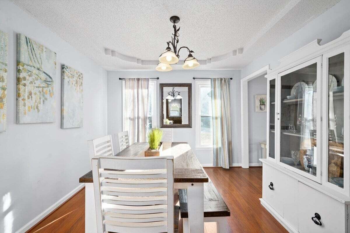 House, Multiple Beds, Patio, Garden View (Hudson House (1726 Broadripple)) | 3 bedrooms, individually decorated, individually furnished, bed sheets