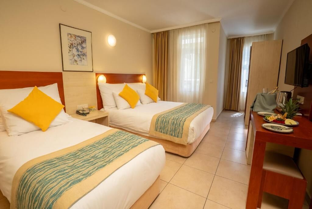 In-room safe, free WiFi