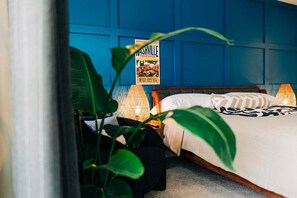 独立别墅, 多张床, 露台, 花园景观 (41 W High St) | 3 多间卧室、特色装修、特色家居、床单