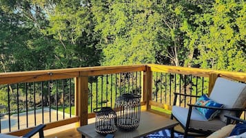 House, Multiple Beds, Patio, Garden View (41 W High St) | View from room