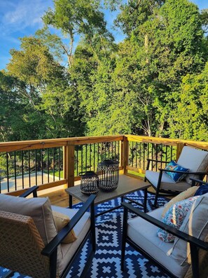 House, Multiple Beds, Patio, Garden View (41 W High St) | View from room