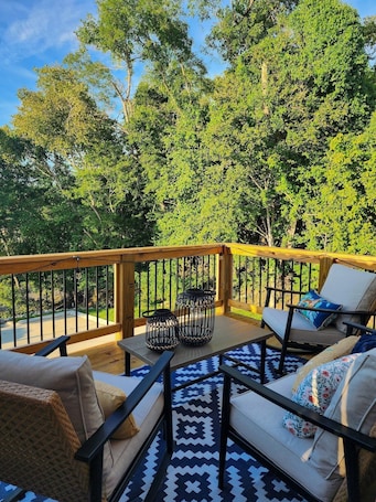 House, Multiple Beds, Patio, Garden View (41 W High St) | View from room