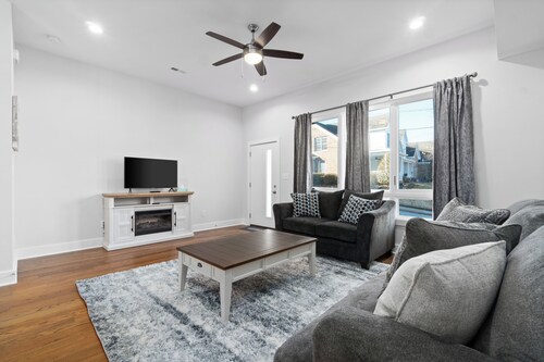 Rebecca's Downtown Luxury Living